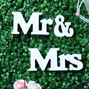 3pcs Mr & Mrs Alphabet Decorations - Perfect for Wedding Photos & Parties!